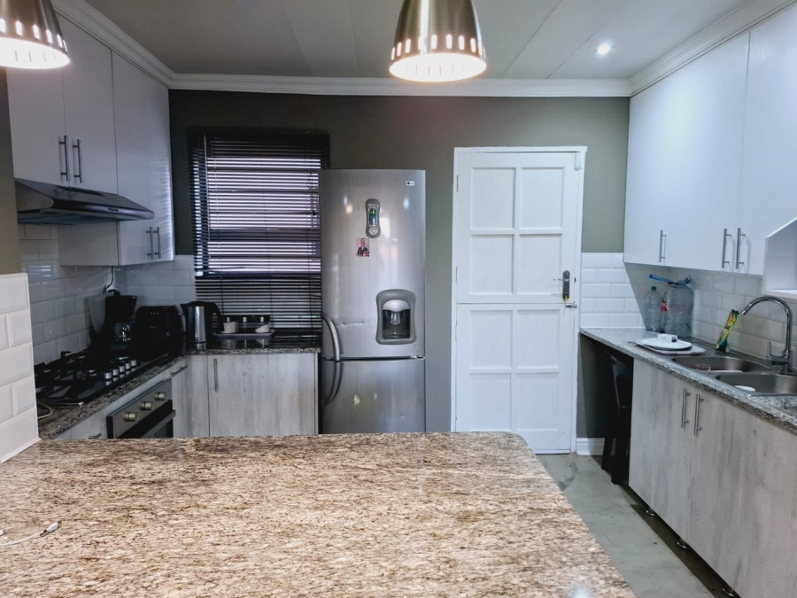 2 Bedroom Property for Sale in Rayton Free State